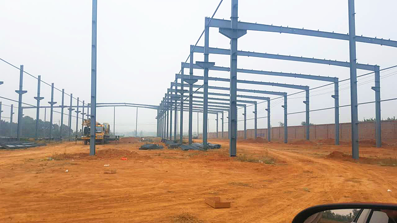 工業(yè)廠房施工現場